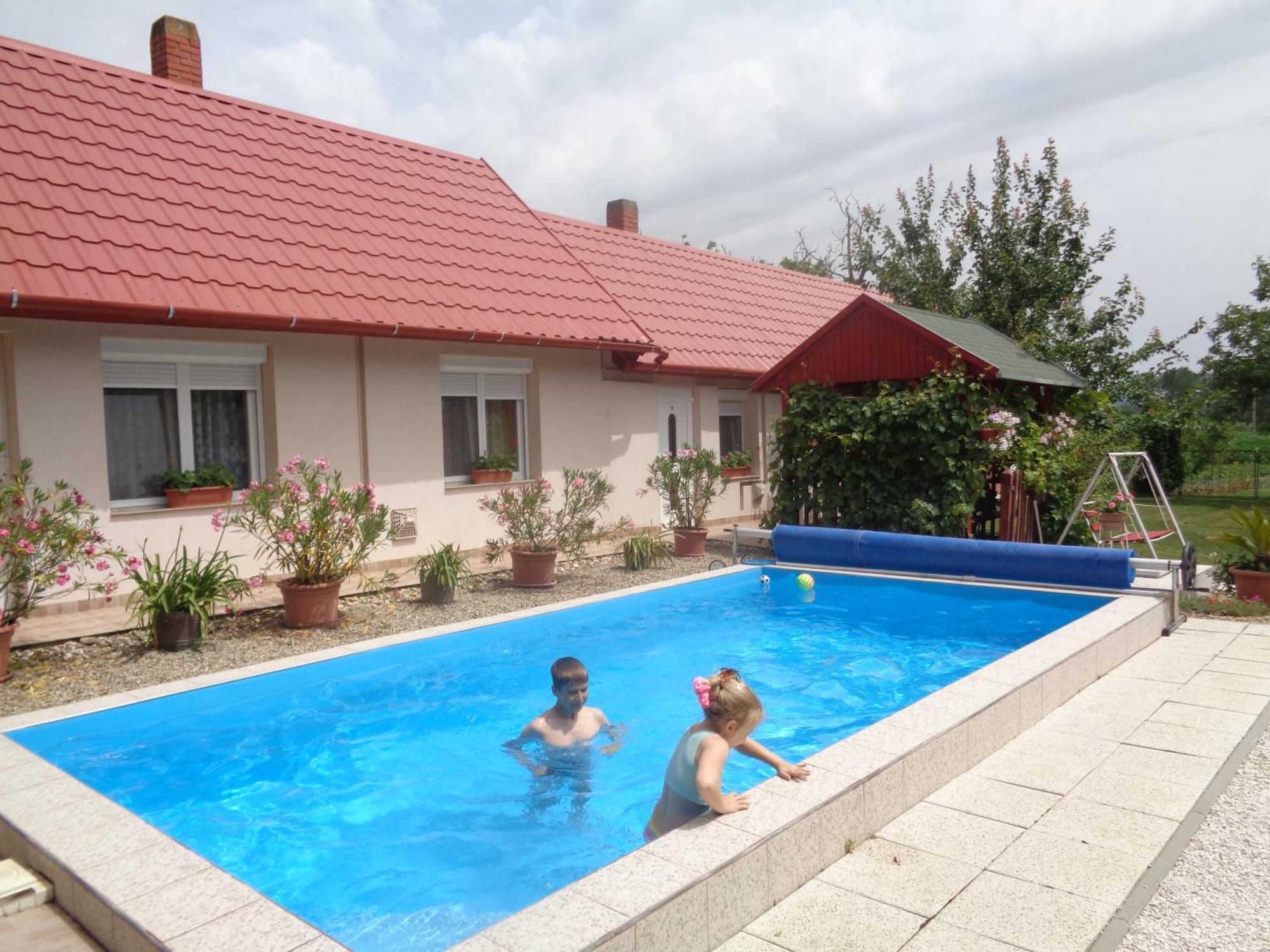 Irenke Vendeghaz Apartment Alsópáhok Bagian luar foto